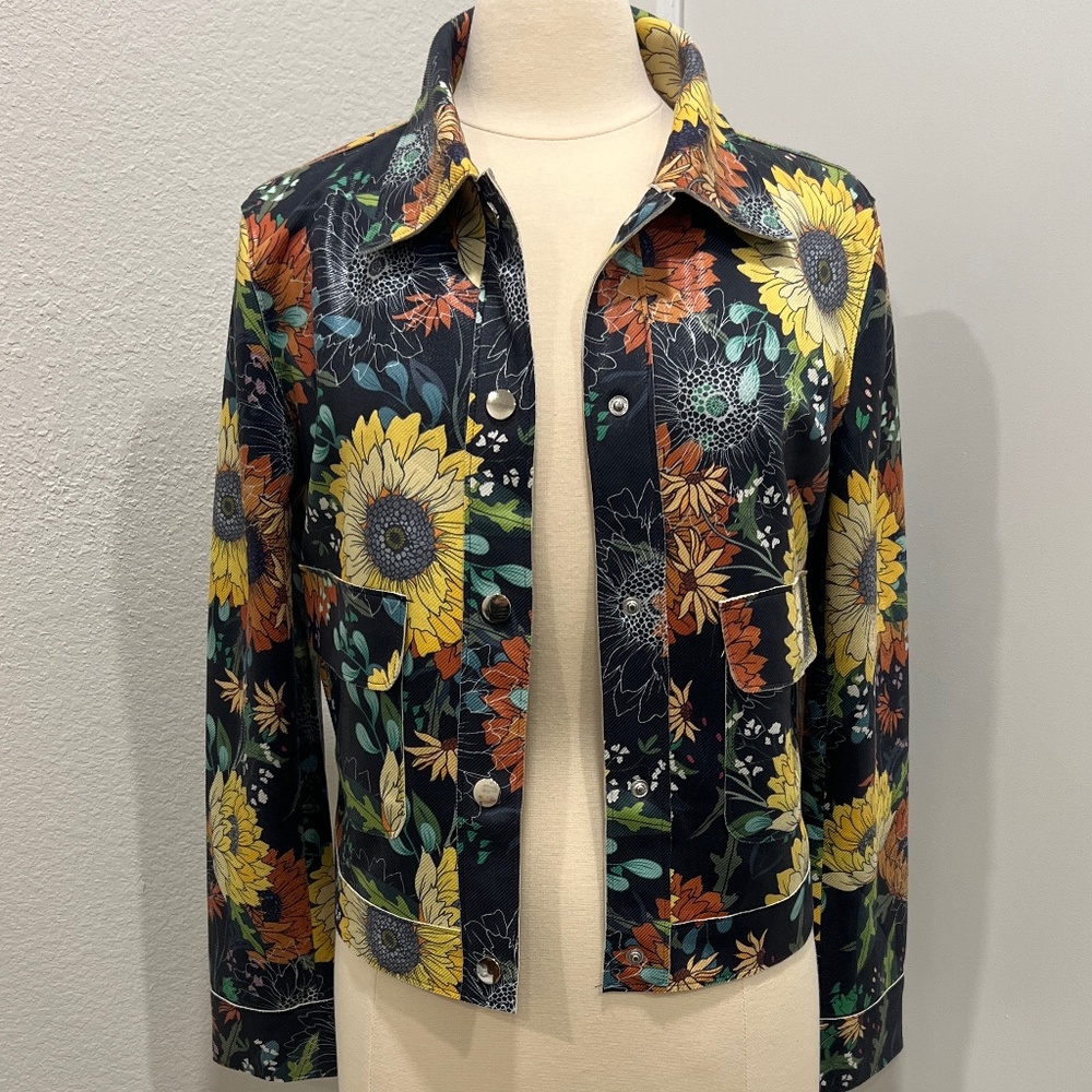 Sunflower crop jacket